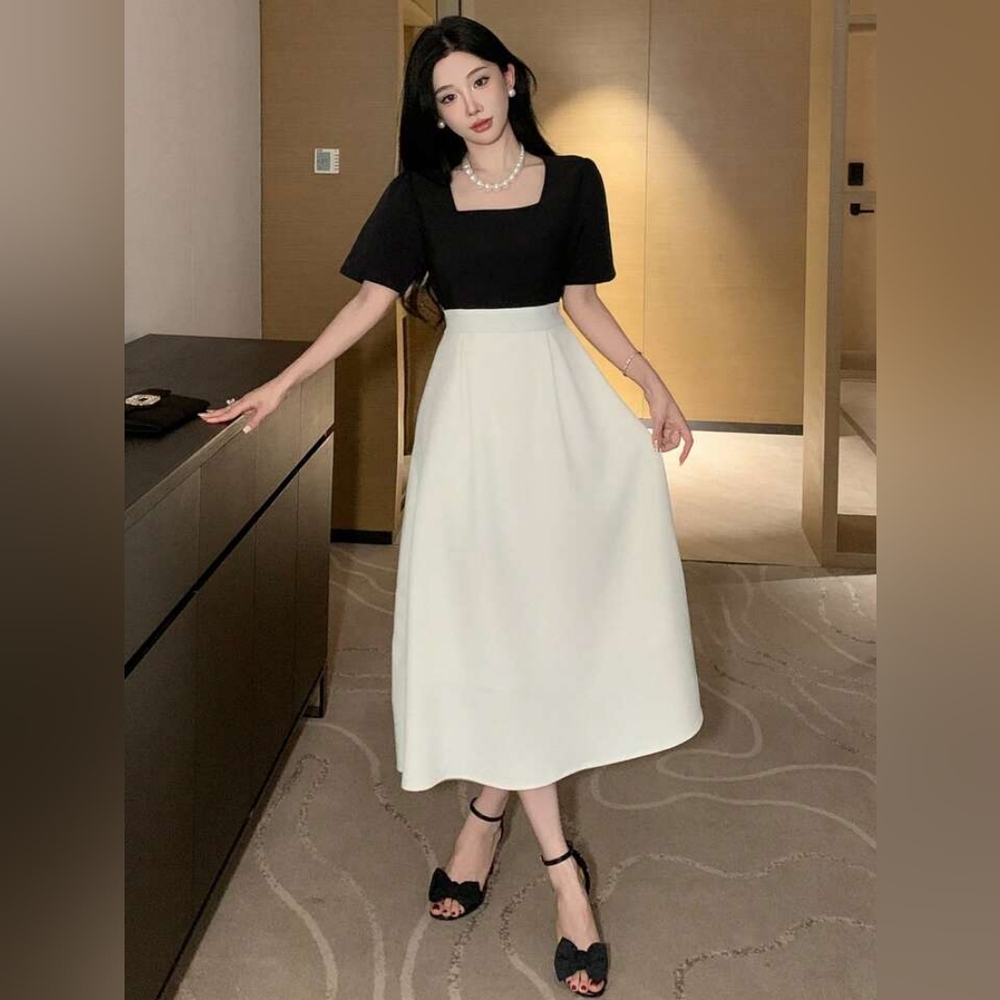 Elegant Black and White Maxi Dress